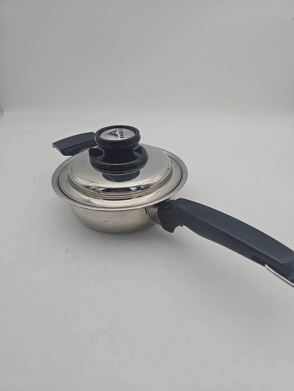 Regal Ware Premiere 2100 7-Ply Induct-A-core 1 Qt Saucepan Pot Lid cookware USA